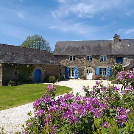 Bed and Breakfast Le Parfum Des Fleurs Plussulien Exterior foto